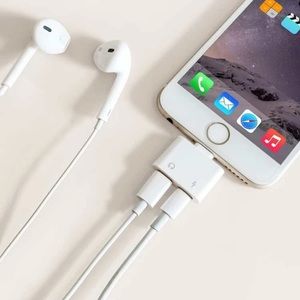 NWT iPhone 2 IN 1 ADAPTER